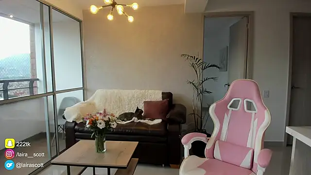 LairaScott online show from 02/26/25, 10:15