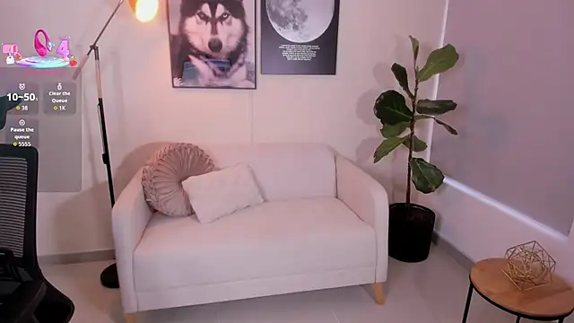 LairaScott online show from 12/16/25, 10:36