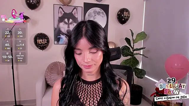 LairaScott online show from 11/11/25, 05:08