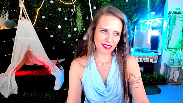 Snapshot of EmiliaBedy chatting on 07/20/26, 09:16 EmiliaBedy online show from 07/20/26, 09:16