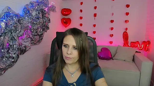 EmiliaBedy online show from 03/18/25, 09:23