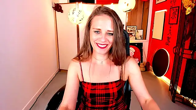 Snapshot of EmiliaBedy chatting on 07/22/26, 05:20 EmiliaBedy online show from 07/22/26, 05:20