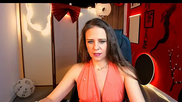 EmiliaBedy online show from 12/22/25, 09:09