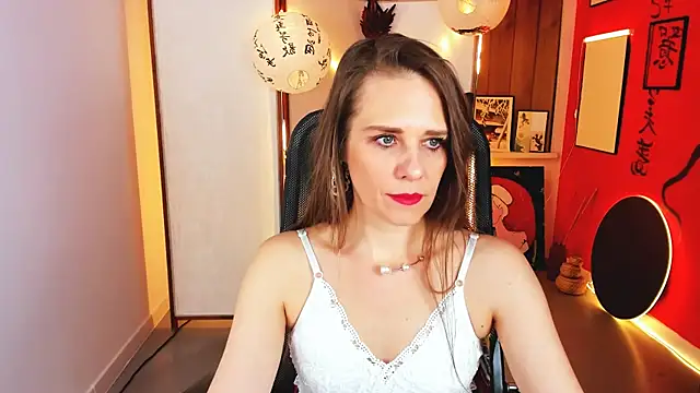 EmiliaBedy online show from 04/15/26, 05:13