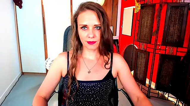 Snapshot of EmiliaBedy chatting on 07/04/26, 05:25 EmiliaBedy online show from 07/04/26, 05:25