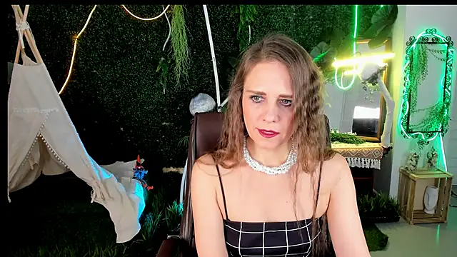 EmiliaBedy online show from 12/14/25, 09:15