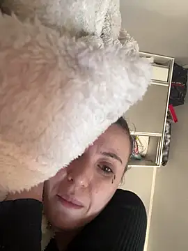 bunnythetailor online show from 03/09/26, 01:03