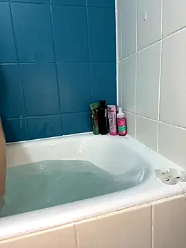 bunnythetailor online show from 10/29/25, 02:38