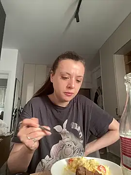 bunnythetailor online show from 05/28/26, 04:24