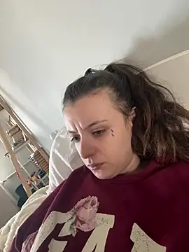 bunnythetailor online show from 02/19/26, 08:22