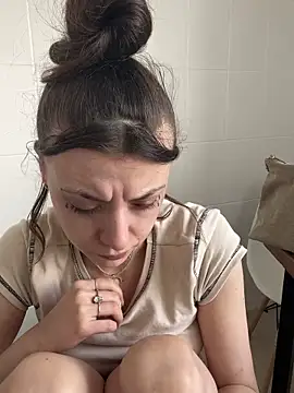 bunnythetailor online show from 02/19/25, 08:12