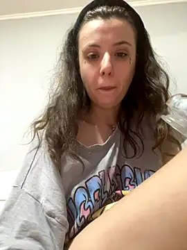 bunnythetailor online show from 11/30/25, 04:13