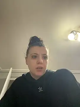 bunnythetailor online show from 02/15/26, 09:03