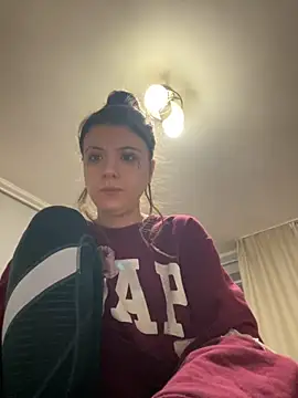 bunnythetailor online show from 11/14/25, 03:15