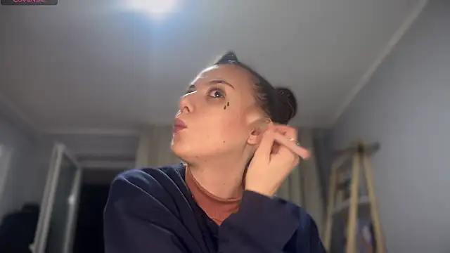 bunnythetailor online show from 11/15/25, 05:39