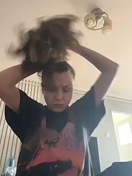 bunnythetailor online show from 02/10/26, 08:24