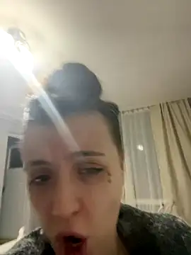 bunnythetailor online show from 11/17/25, 04:44