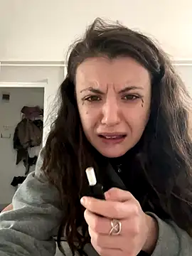 bunnythetailor online show from 12/17/25, 01:05