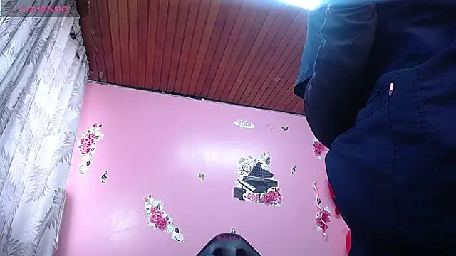 Snapshot of Sofii_cutee chatting on 02/21/25, 12:27 Sofii cutee online show from 02/21/25, 12:27