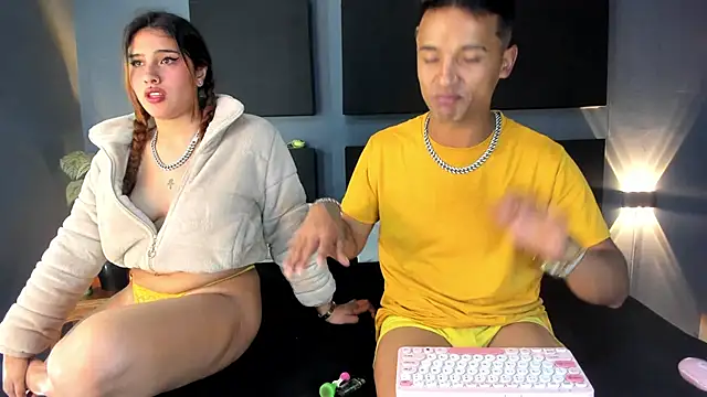 Nikki and Mayk online show from 09/30/25, 02:50