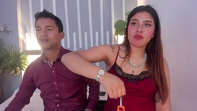 Nikki and Mayk online show from 09/25/25, 02:39