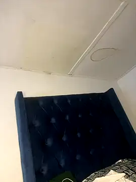 Snapshot of Boneca25 chatting on 11/12/25, 07:34 Boneca25 online show from 11/12/25, 07:34