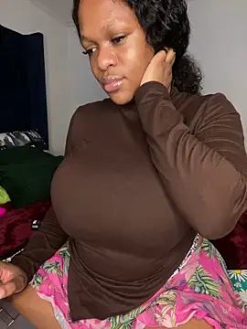 Snapshot of Boneca25 chatting on 10/16/25, 11:51 Boneca25 online show from 10/16/25, 11:51