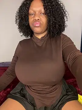 Snapshot of Boneca25 chatting on 12/02/25, 04:36 Boneca25 online show from 12/02/25, 04:36