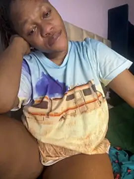 Boneca25 online show from 03/19/26, 02:11