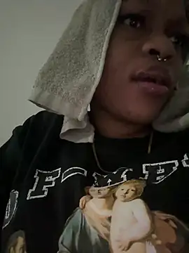 Boneca25 online show from 04/29/26, 06:58