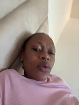 Boneca25 online show from 05/07/26, 08:17