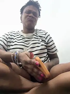 Boneca25 online show from 04/12/26, 06:00