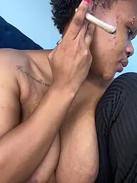 Boneca25 online show from 04/08/26, 08:27