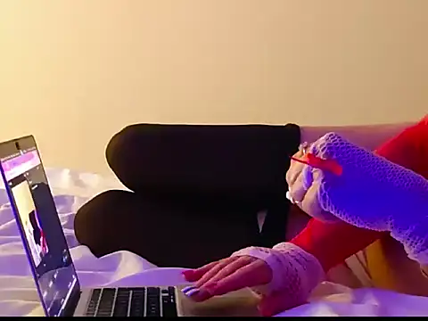 Cucked Sissy Bitch online show from 02/10/26, 09:47