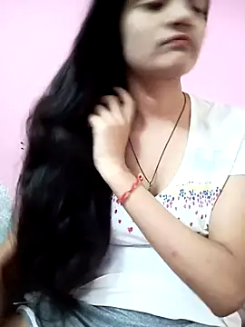 Snapshot of Tanu-00 chatting on 10/03/25, 05:14 Tanu-00 online show from 10/03/25, 05:14