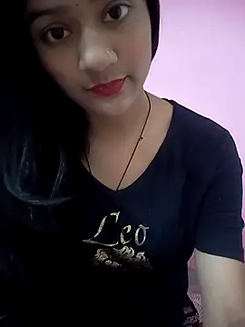 Snapshot of Tanu-00 chatting on 11/04/25, 12:31 Tanu-00 online show from 11/04/25, 12:31