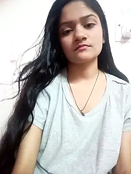 Snapshot of Tanu-00 chatting on 10/06/25, 04:52 Tanu-00 online show from 10/06/25, 04:52