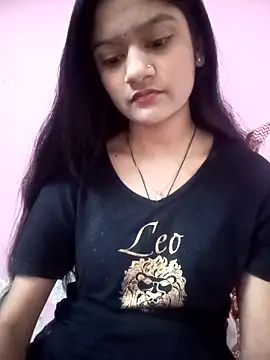 Snapshot of Tanu-00 chatting on 11/05/25, 01:47 Tanu-00 online show from 11/05/25, 01:47