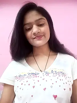 Snapshot of Tanu-00 chatting on 10/15/25, 03:49 Tanu-00 online show from 10/15/25, 03:49