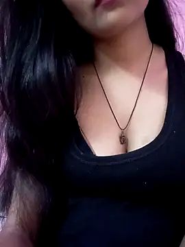 Snapshot of Tanu-00 chatting on 10/18/25, 02:19 Tanu-00 online show from 10/18/25, 02:19