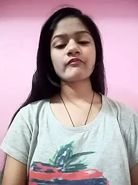 Snapshot of Tanu-00 chatting on 10/11/25, 02:56 Tanu-00 online show from 10/11/25, 02:56