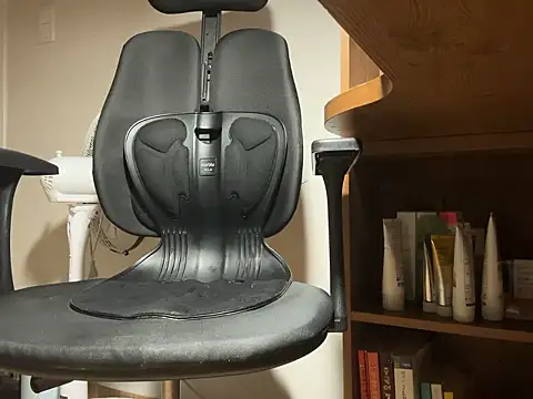 Snapshot of Phil_6677 chatting on 02/04/26, 03:51 Phil 6677 online show from 02/04/26, 03:51