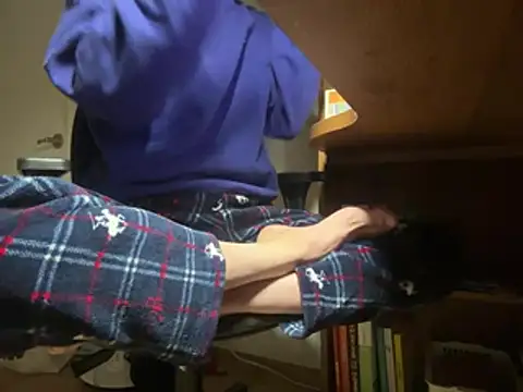 Snapshot of Phil_6677 chatting on 03/10/26, 04:55 Phil 6677 online show from 03/10/26, 04:55