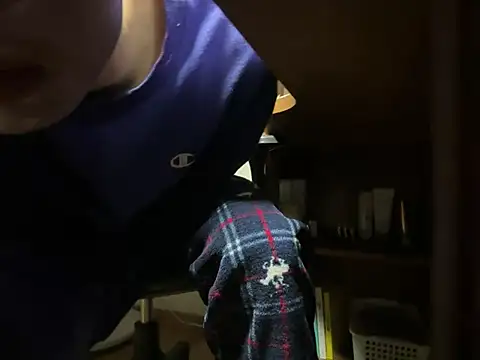 Snapshot of Phil_6677 chatting on 04/04/26, 03:18 Phil 6677 online show from 04/04/26, 03:18