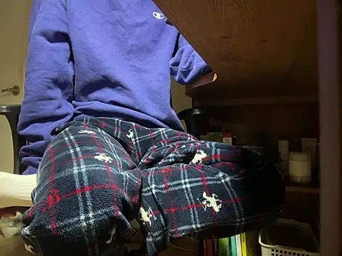 Snapshot of Phil_6677 chatting on 03/28/26, 02:51 Phil 6677 online show from 03/28/26, 02:51