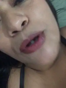 Snapshot of indiazinha69_ chatting on 05/23/26, 03:11 indiazinha69 online show from 05/23/26, 03:11