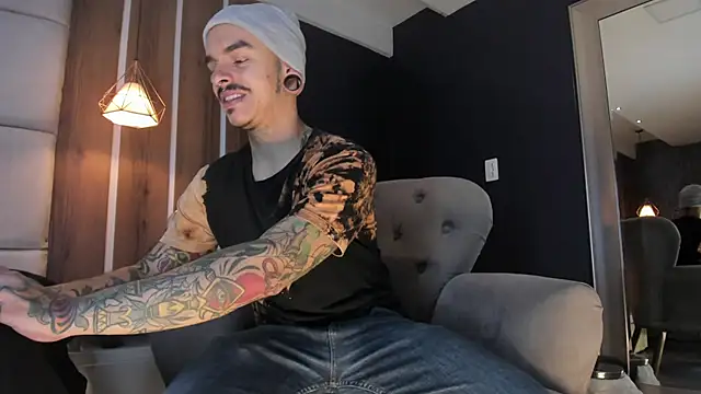 Snapshot of kaletattoo chatting on 07/09/26, 11:20 kaletattoo online show from 07/09/26, 11:20