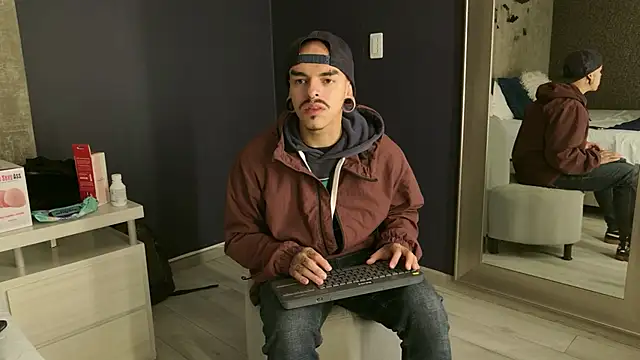 kaletattoo online show from 10/24/25, 11:09