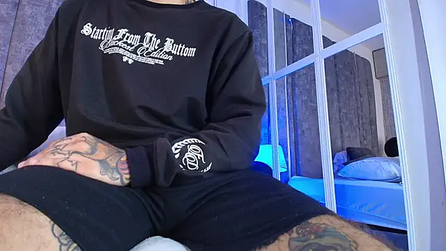 Snapshot of kaletattoo chatting on 06/16/26, 03:01 kaletattoo online show from 06/16/26, 03:01