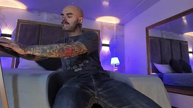 Snapshot of kaletattoo chatting on 02/27/26, 11:21 kaletattoo online show from 02/27/26, 11:21